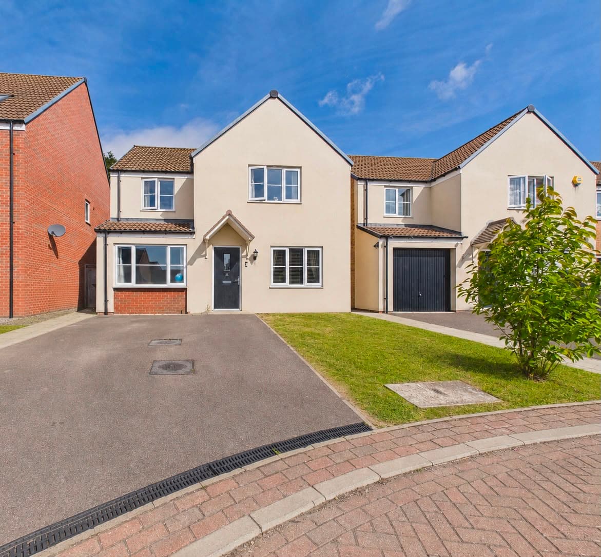 Whitney Drive, Yaxley, Peterborough, Peterborough, PE7 3EF