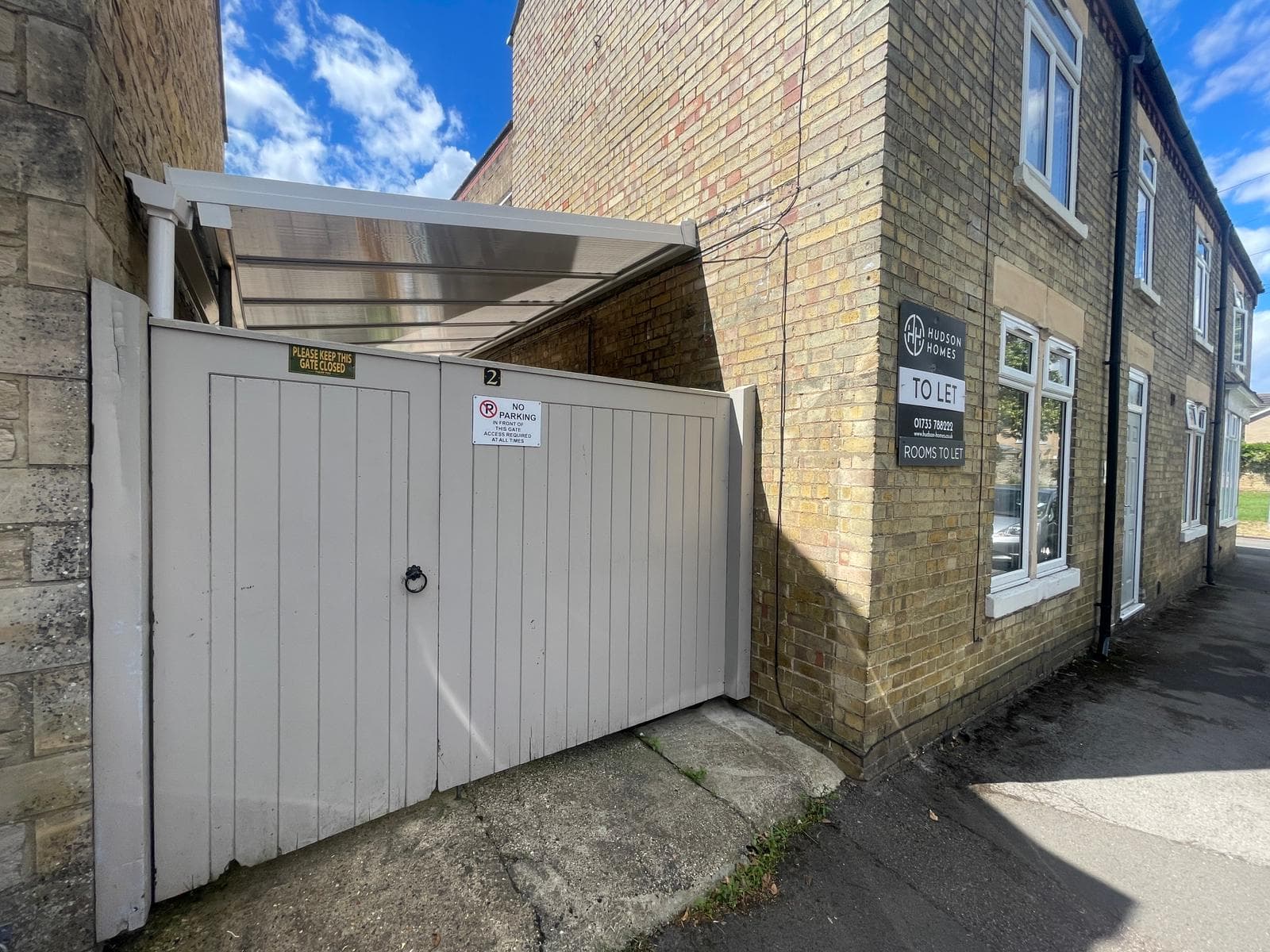 Room 4 2 Church Hil, Peterborough, Castor, PE5 7AU