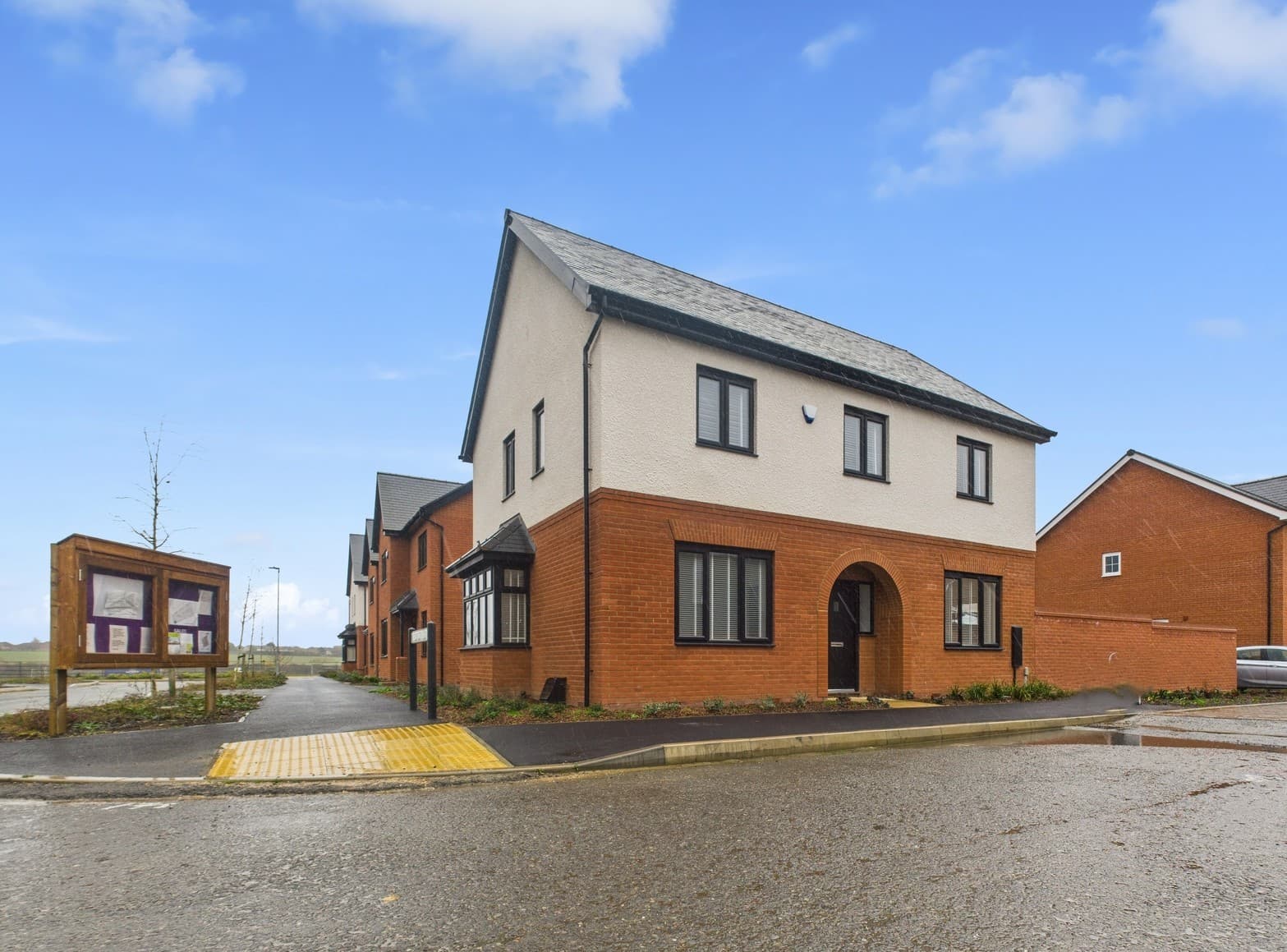 Banbury Drive, Hampton Water, Peterborough, Peterborough, PE7 8SB