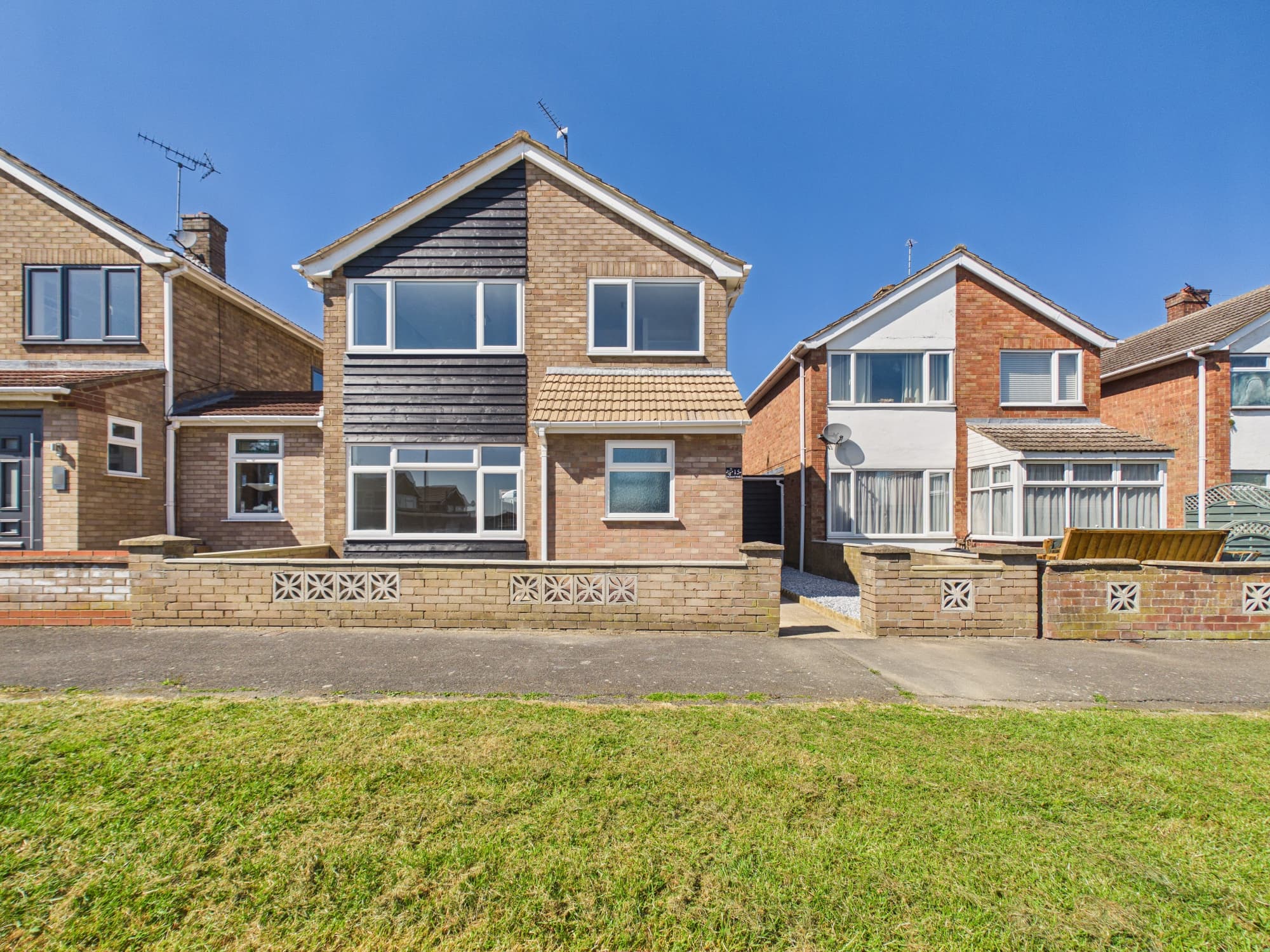 Orchard Walk, Yaxley, Peterborough, Peterborough, PE7 3EZ